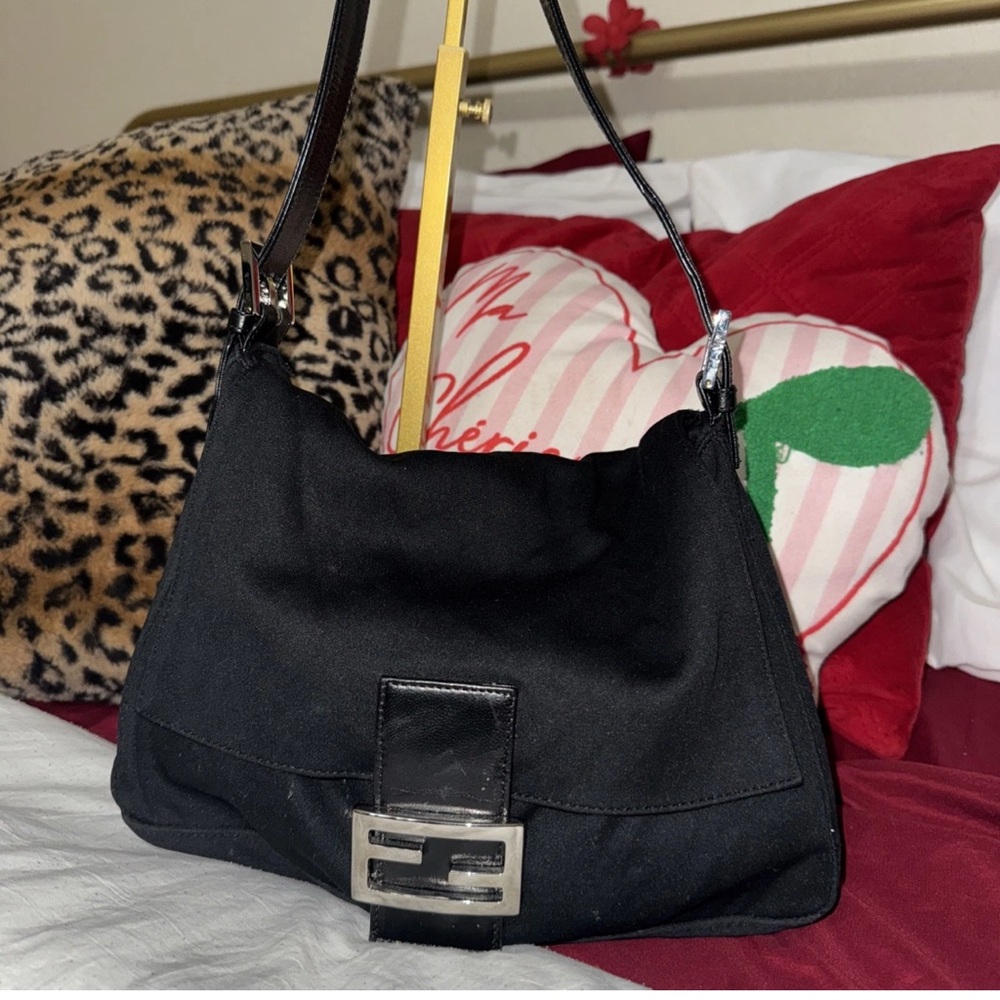 Fendi Mamma baguette Black Designer Shoulder Bag